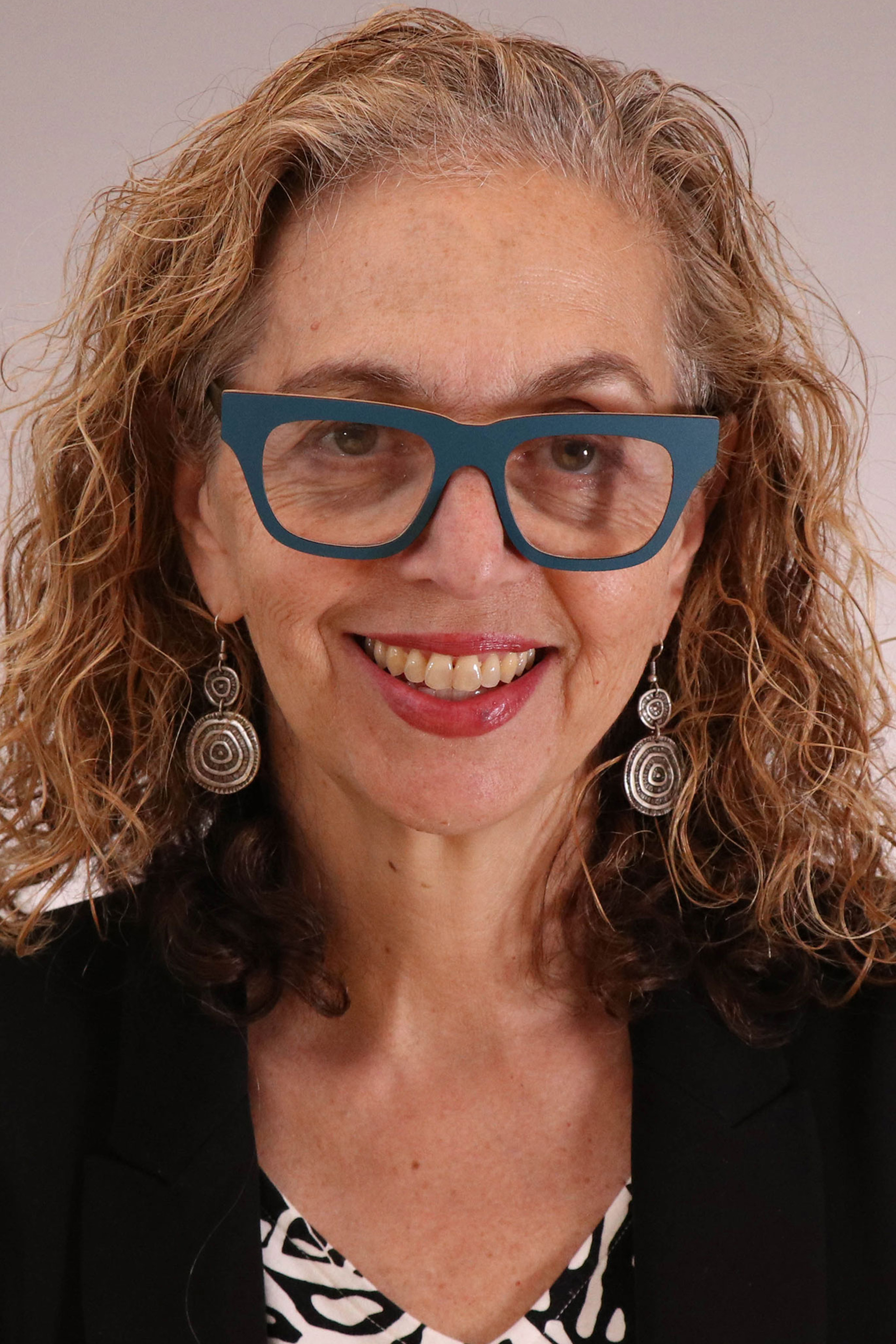 Headshot of Harneen Chernow
